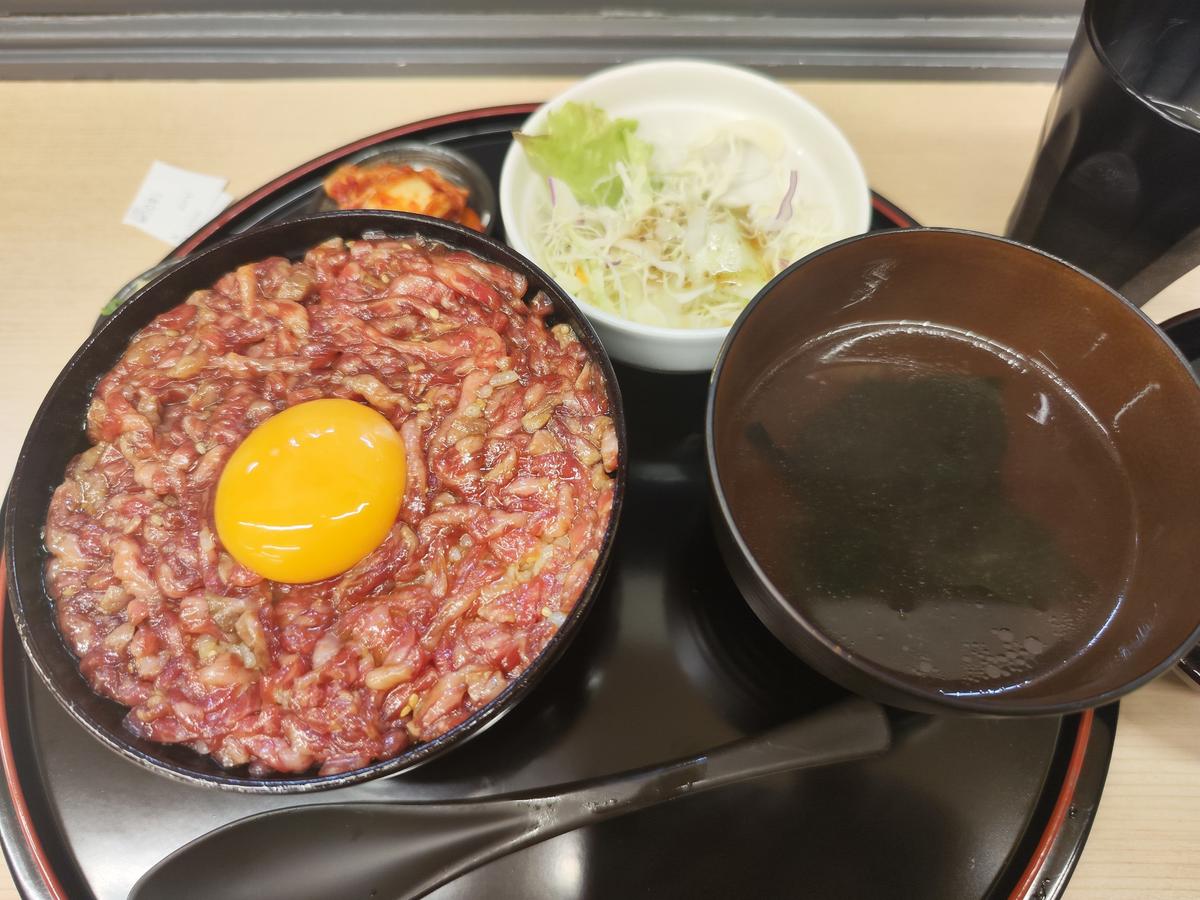ユッケ重