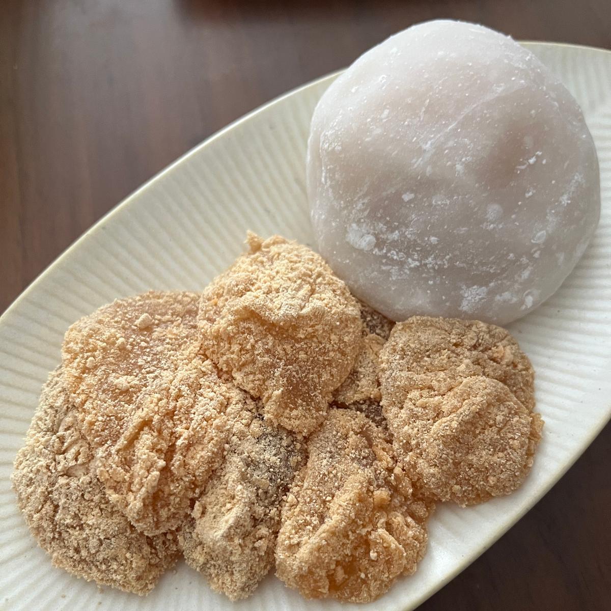 わらび餅と桃大福