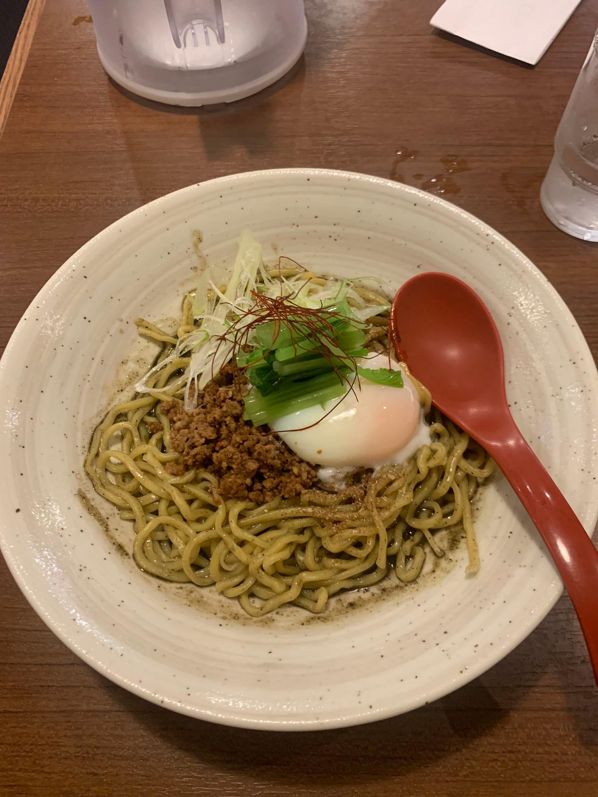小松菜🥬がいい仕事してくれます。温玉トロトロ🥚