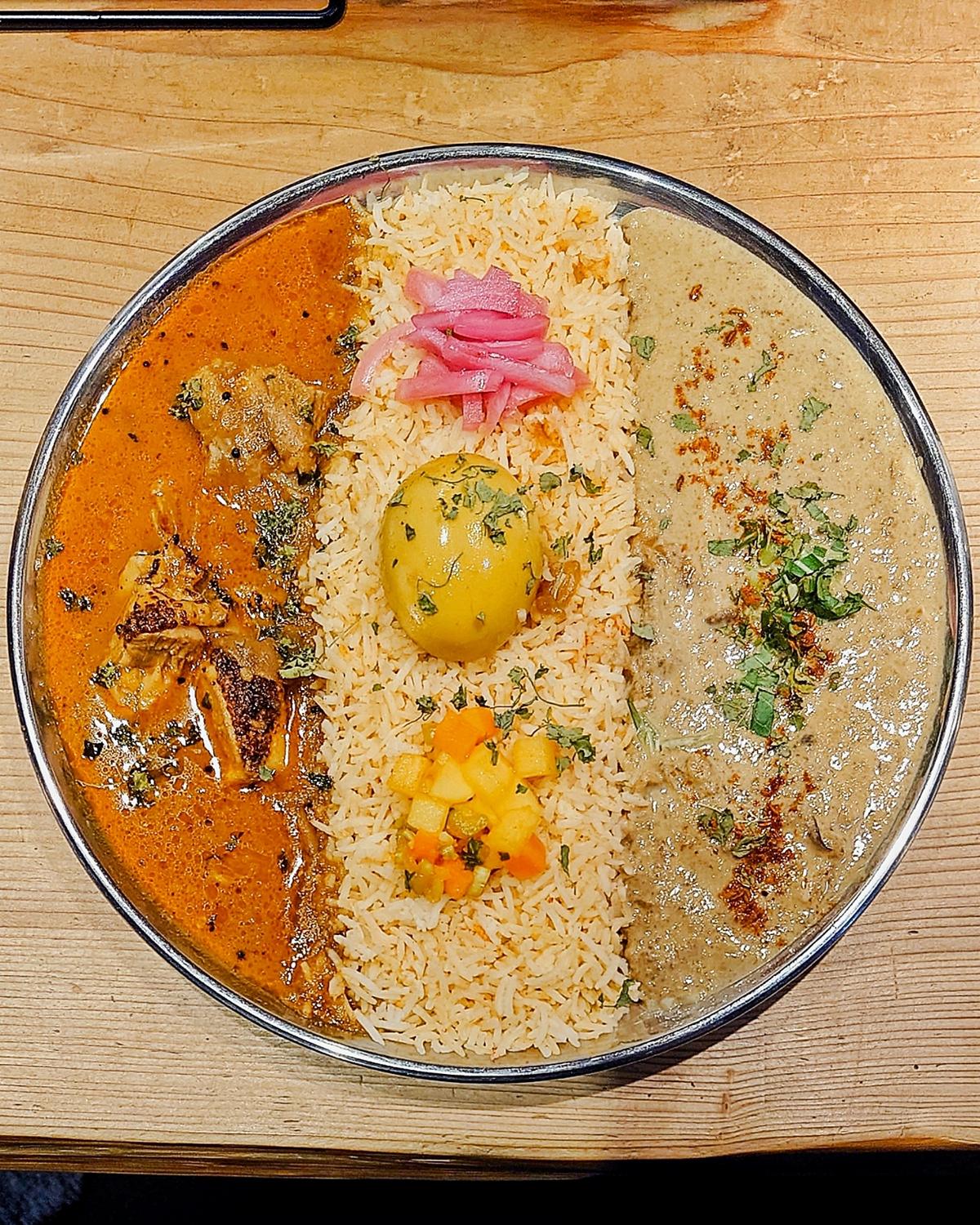 2種あいがけカレー 中盛り