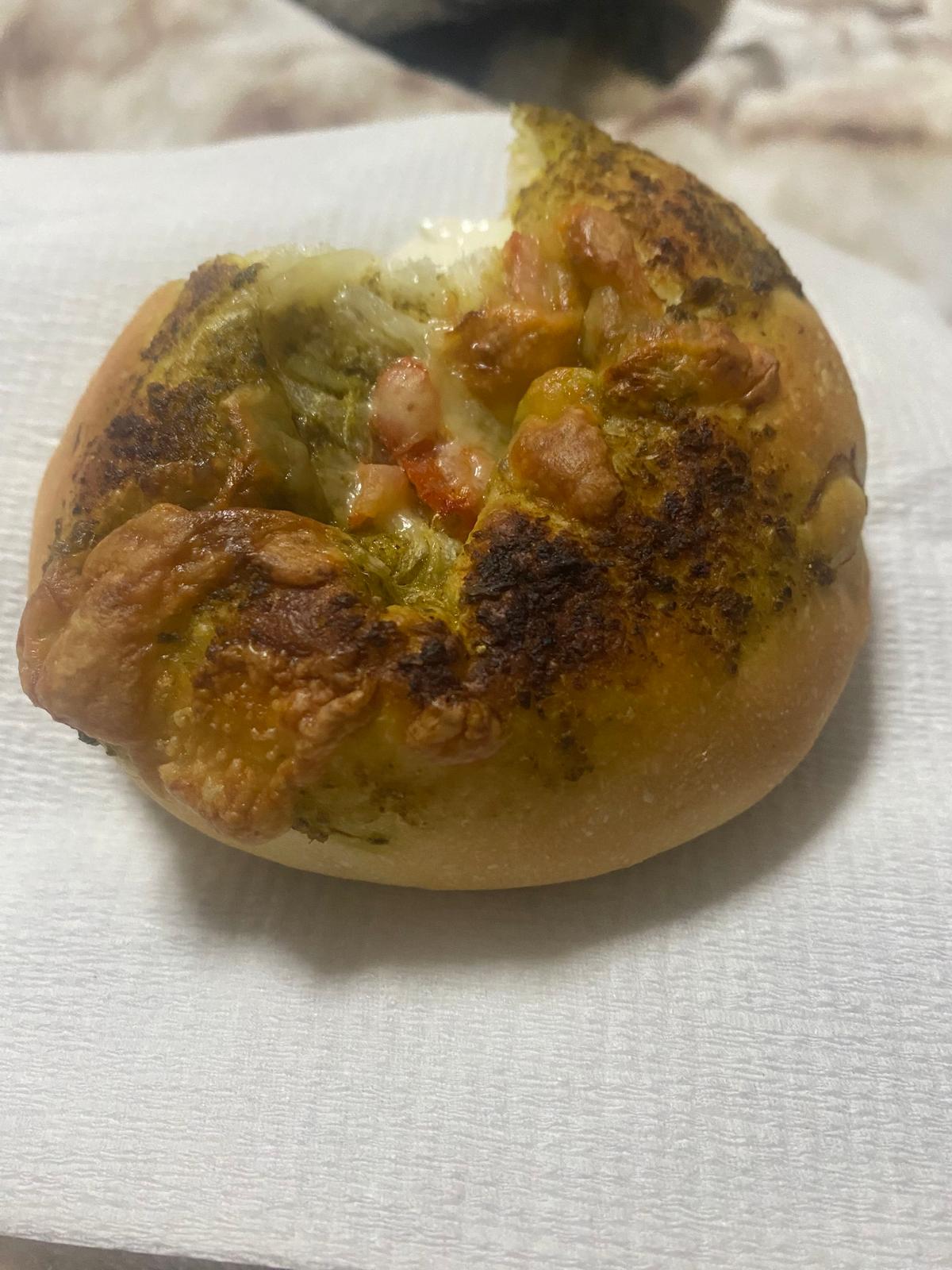 バジルパン