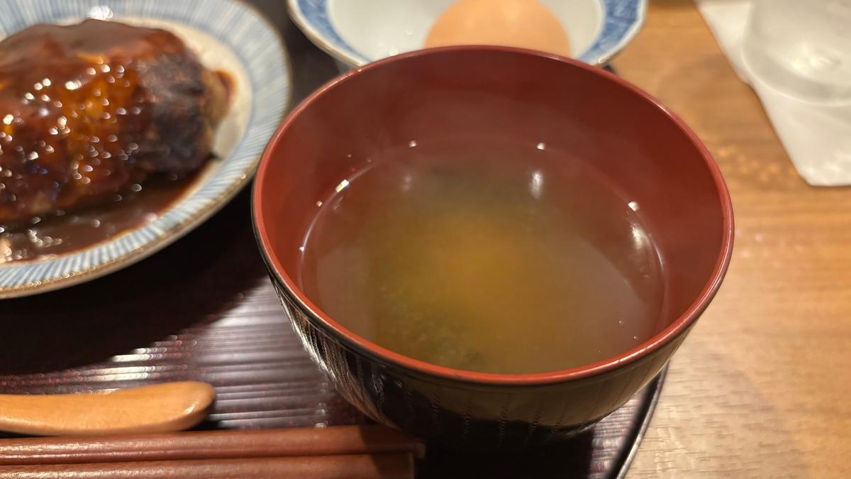 こんなにお出汁の効いた味噌汁飲んだことない！ってくらい出汁の風味が強い😳