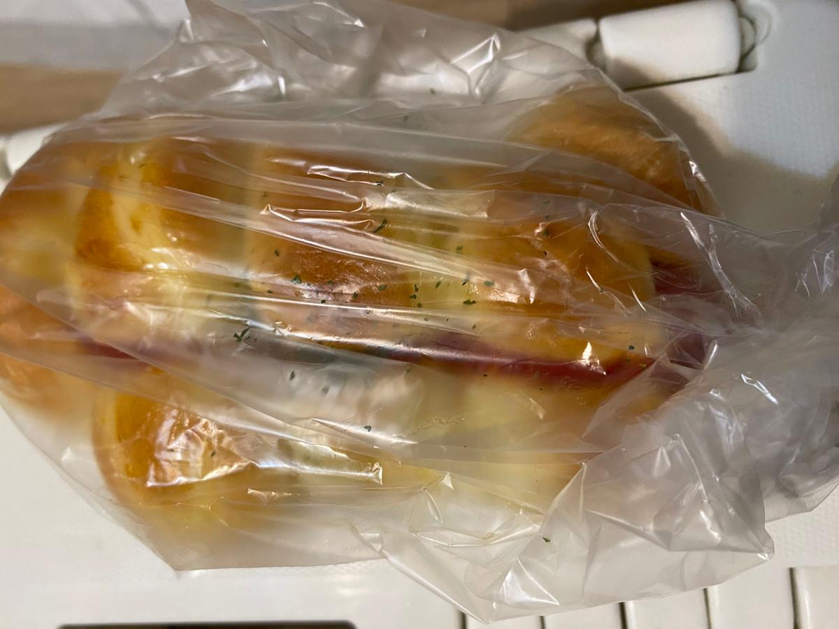 ソーセージパン