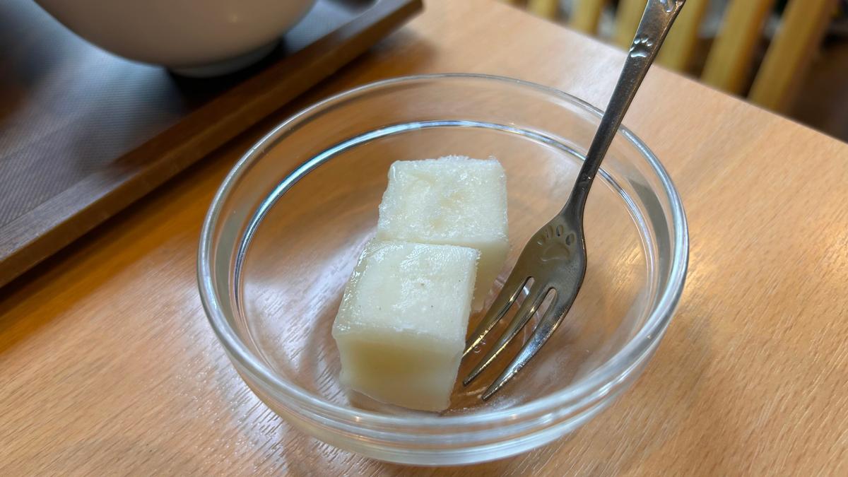 こちらはデザート、杏仁豆腐のアイスです(^^♪