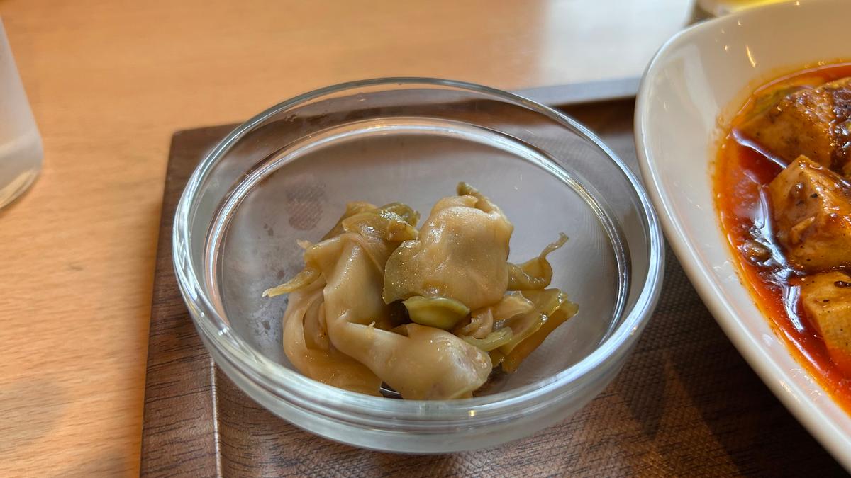 歯ごたえとしっかりとした味付けがうれしいザーサイ