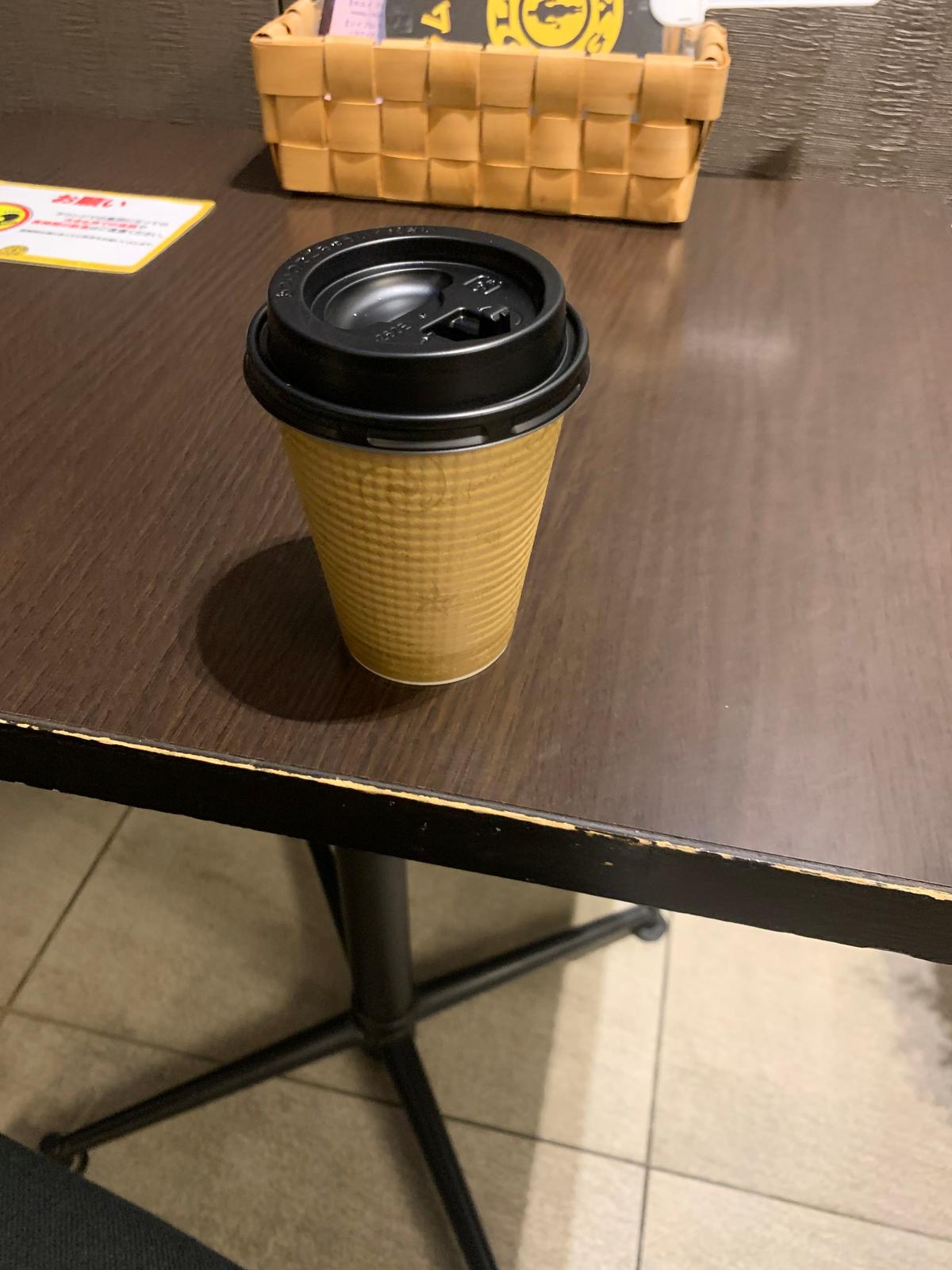 バレエ前の待ち時間にラウンジでゆっくり過ごしました。
