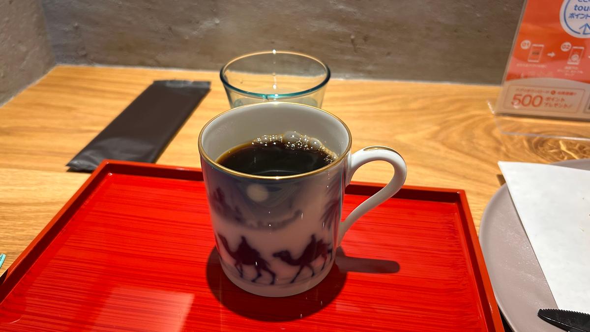 黒く輝く液面が溜まりませんね