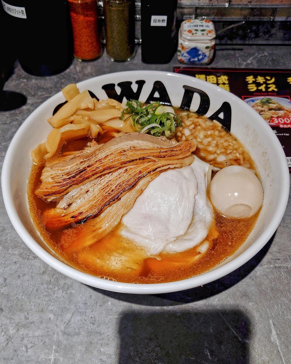 チャーシュー味玉さば醤油ラーメン