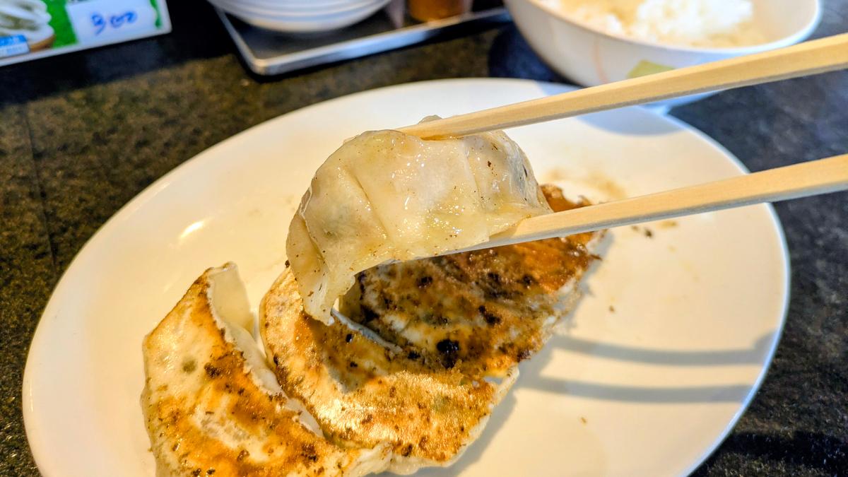 パリッとジューシー🥟