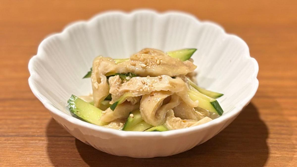 突き出しは鶏皮ときゅうりの酢の物でした😊