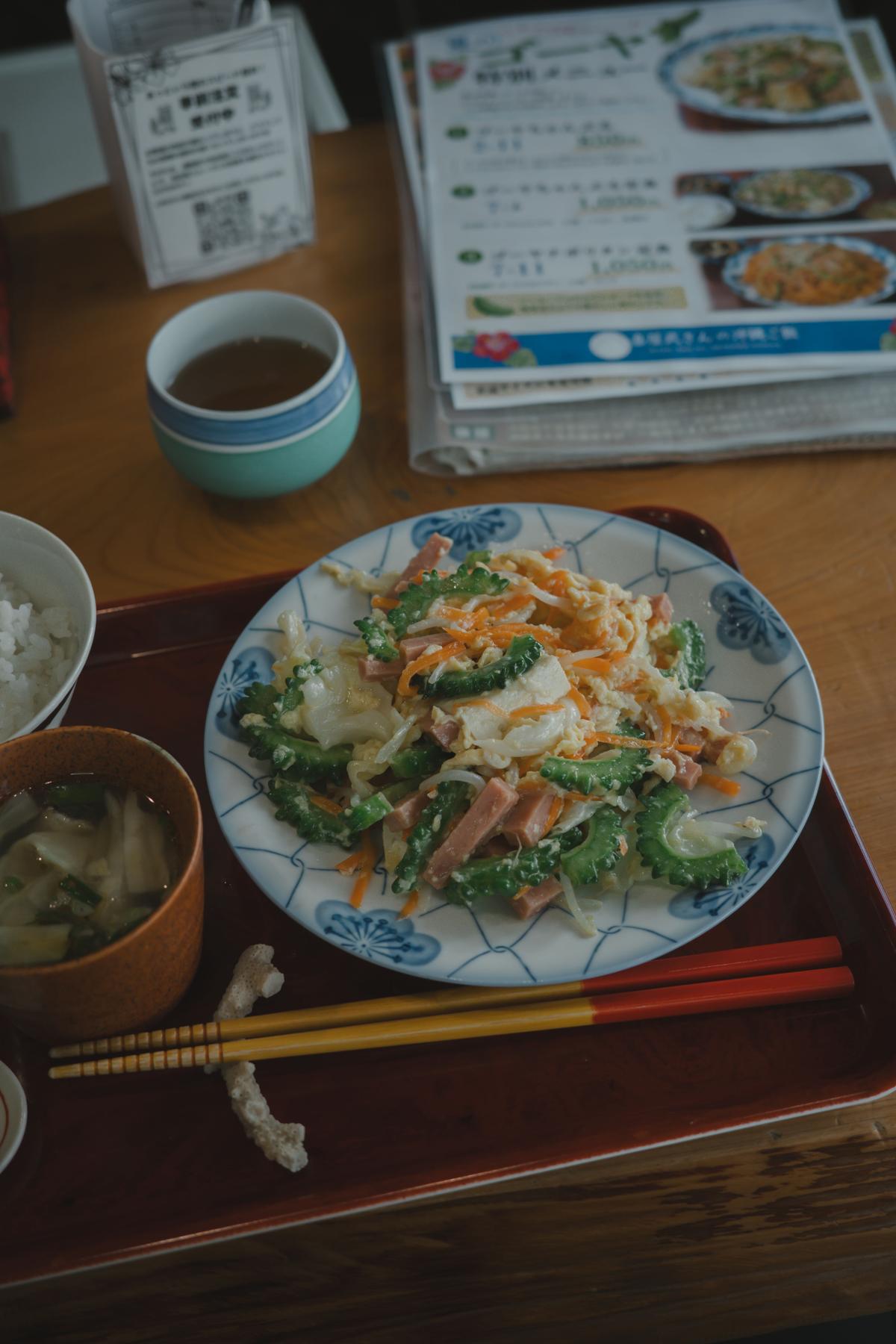 ゴーヤチャンプル定食