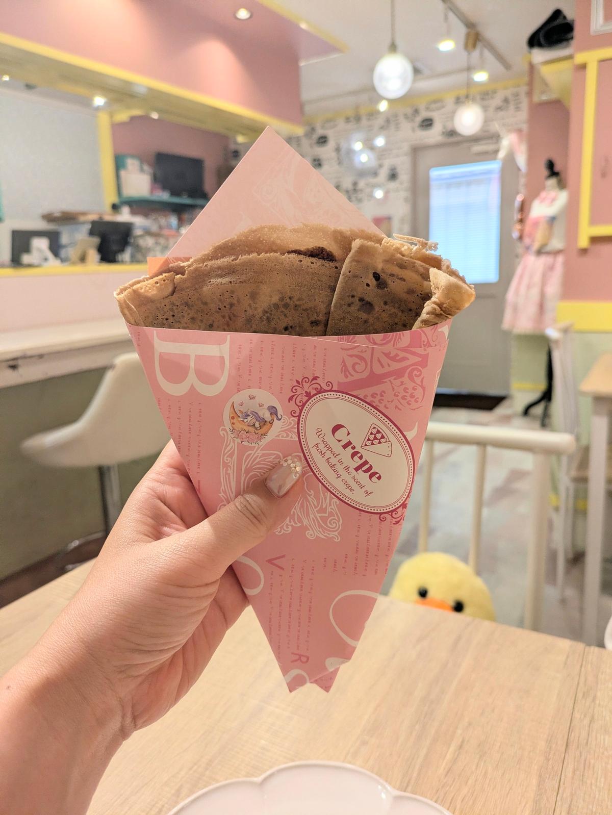今度はユニコーンのクレープを頼もうっと🦄