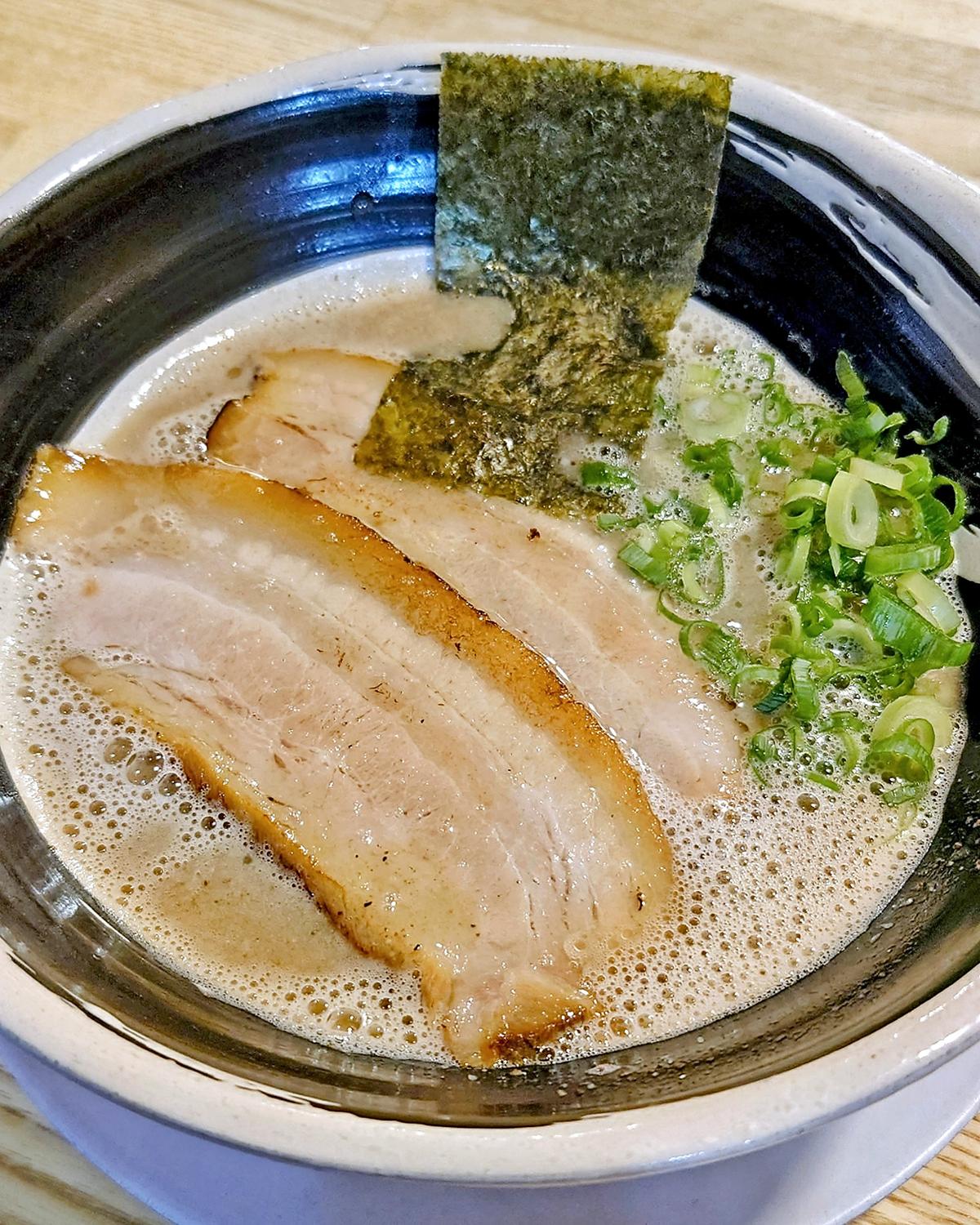 濃厚煮干とんこつ石田ラーメン