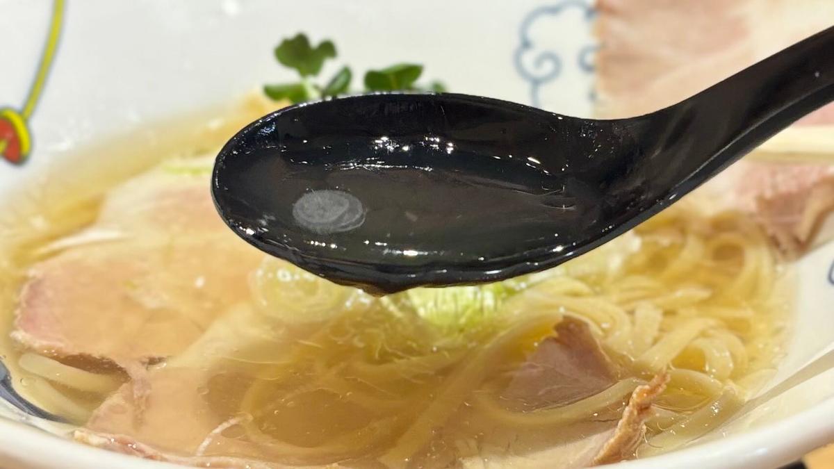 透き通った海老塩スープで塩分補給♪
