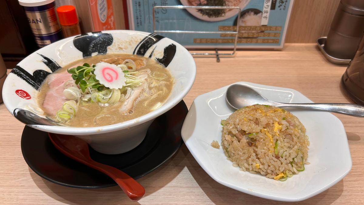 個人的に王道であろうと思うラーメンとチャーハンのタッグチーム
