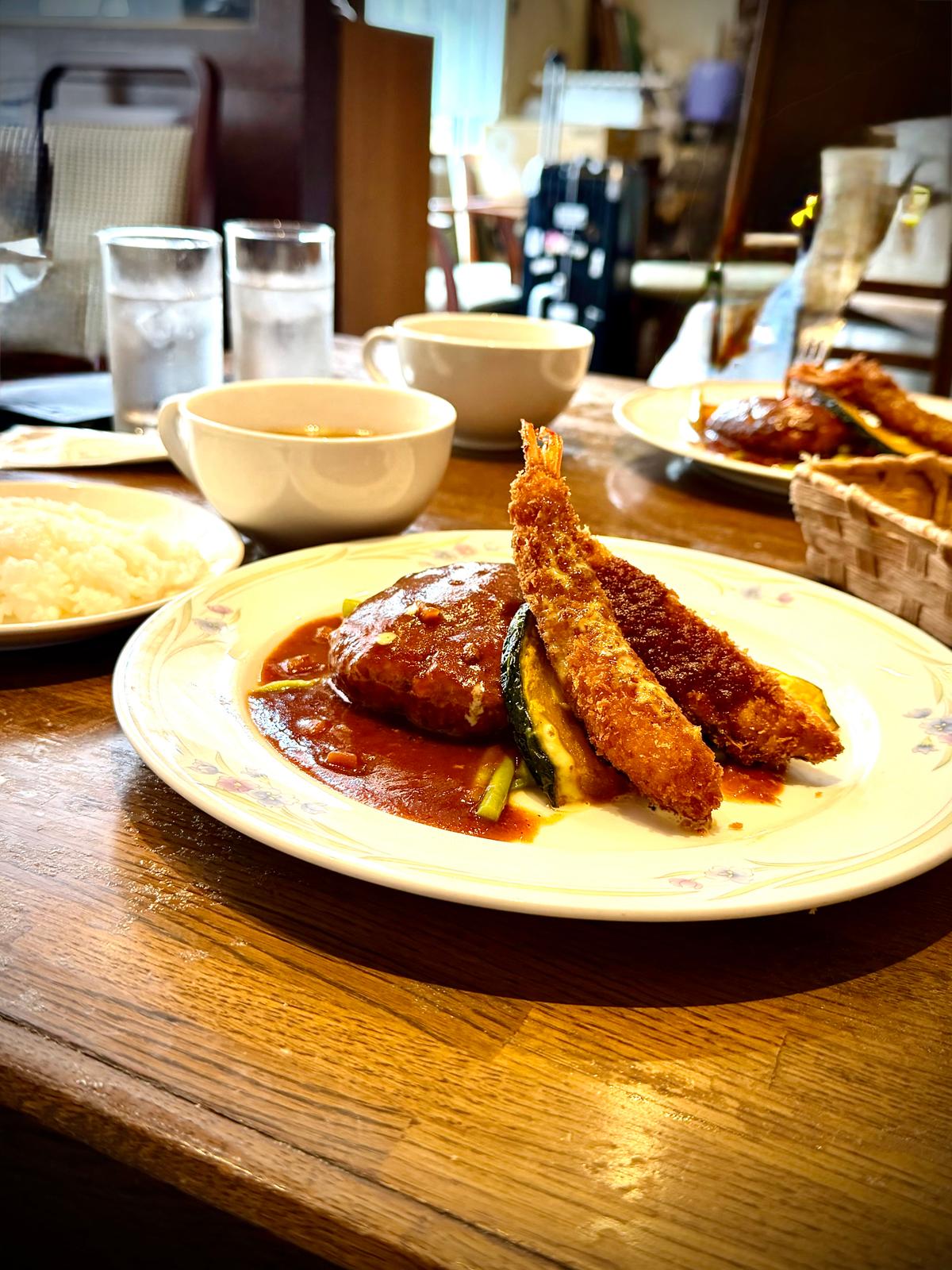 夢のコラボハンバーグ&エビフライランチ