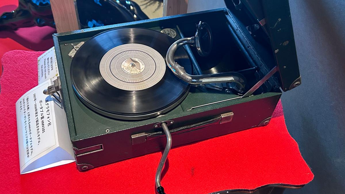 こちらから素敵な音楽が流れていました(^^♪