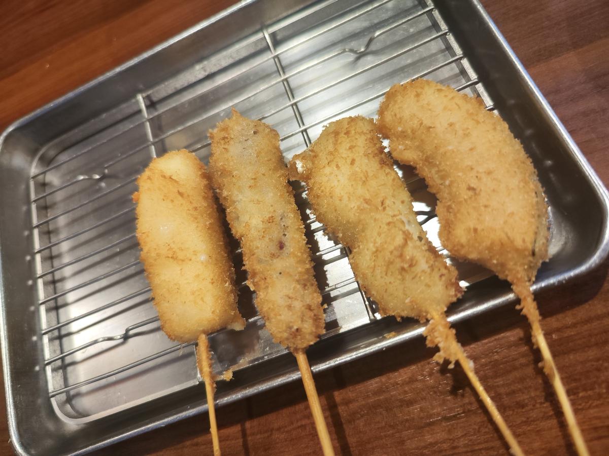 左から、モッツァレラチーズ、牛かつ（ザブトン）、いか、かぼちゃ