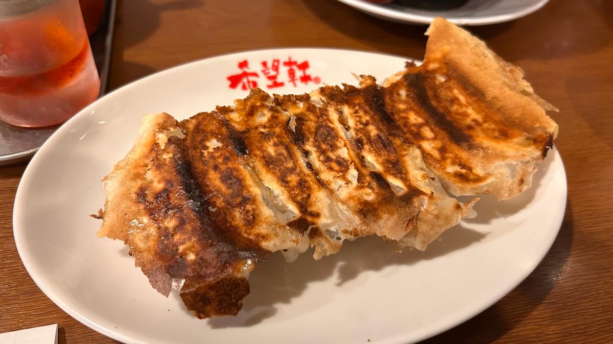 羽根のついた餃子がたまりません！