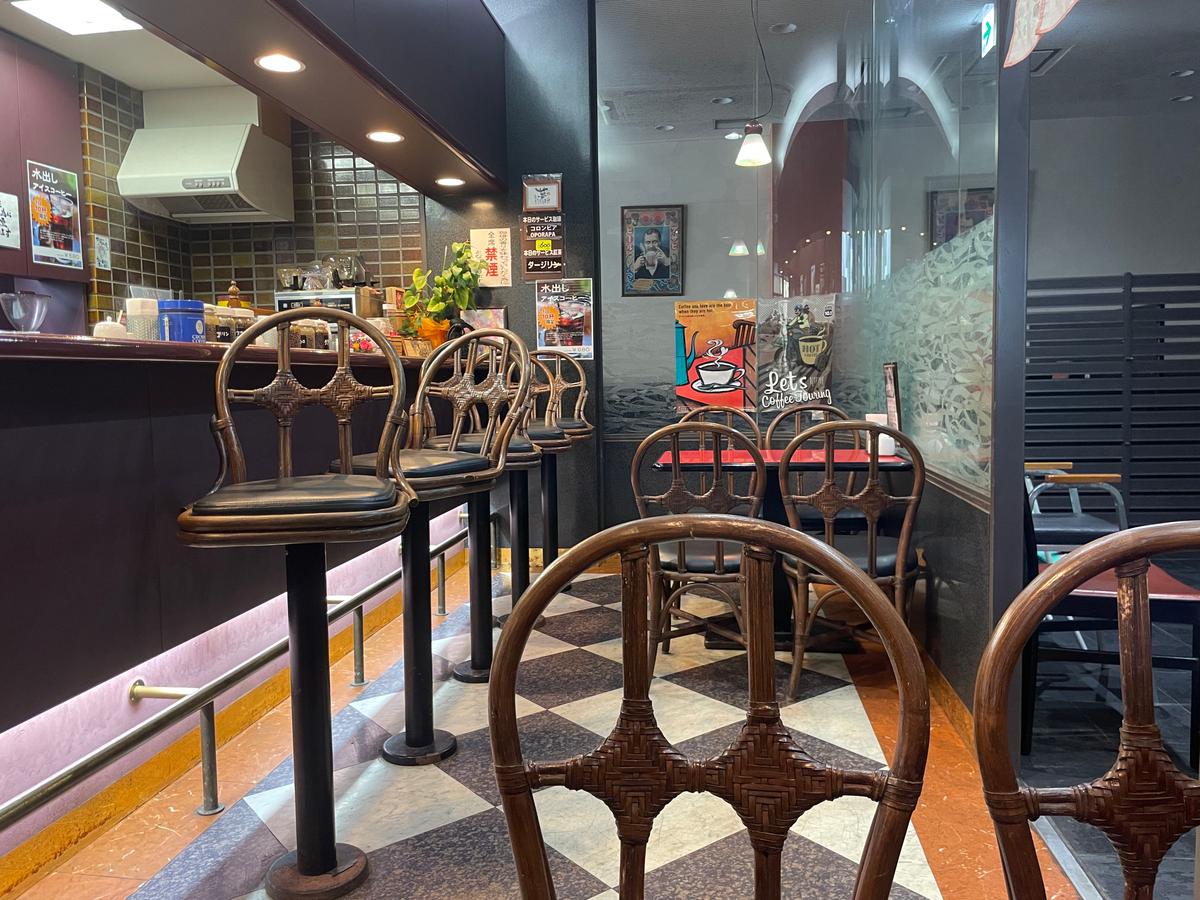 レトロな店内
