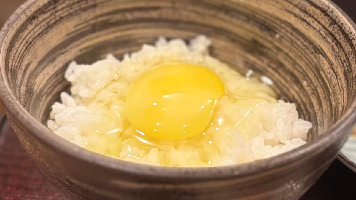 新鮮な卵とだし醤油で食べる卵かけご飯は絶品！