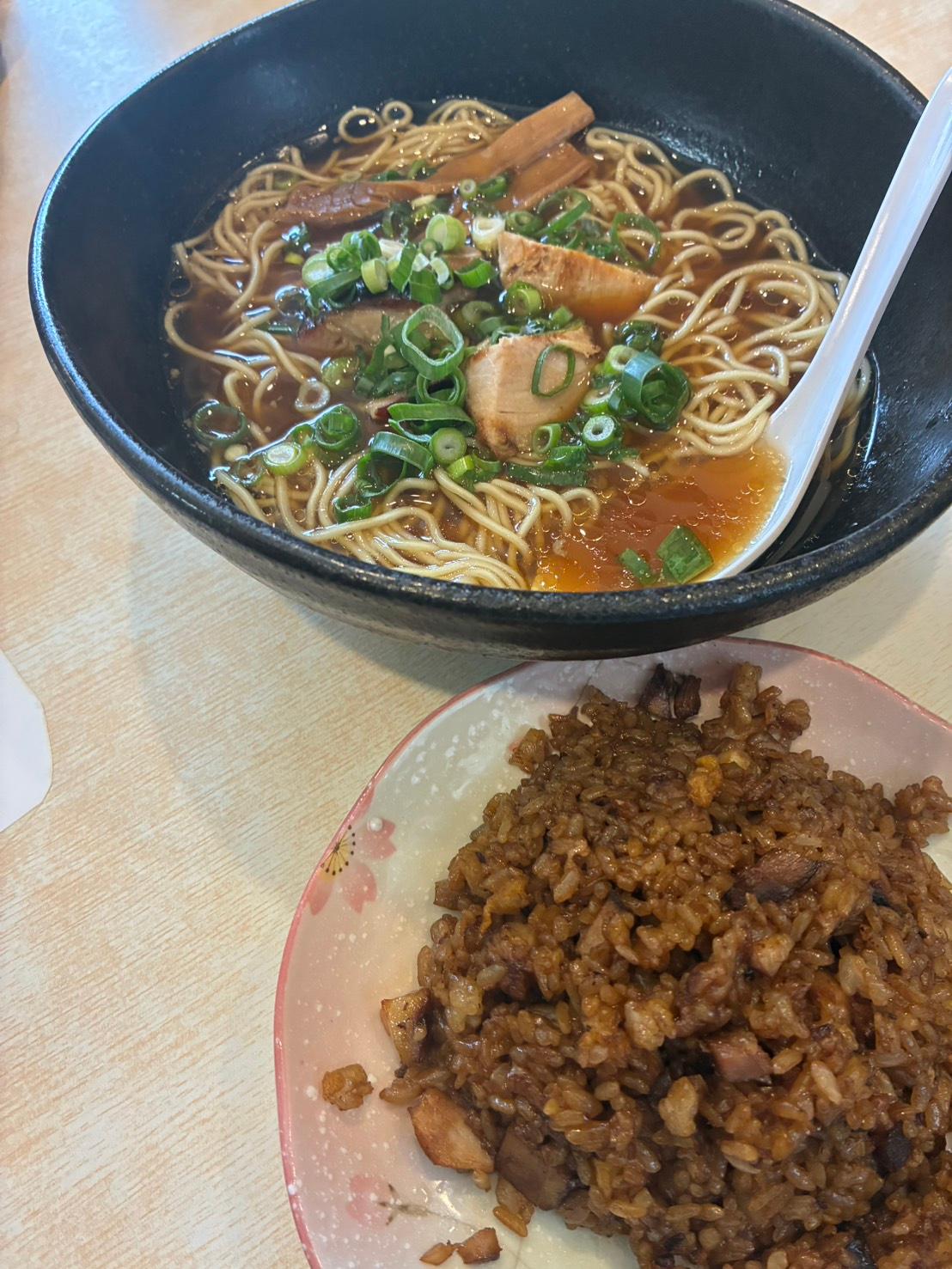 【平日のランチ限定】お得なランチセット！🍜