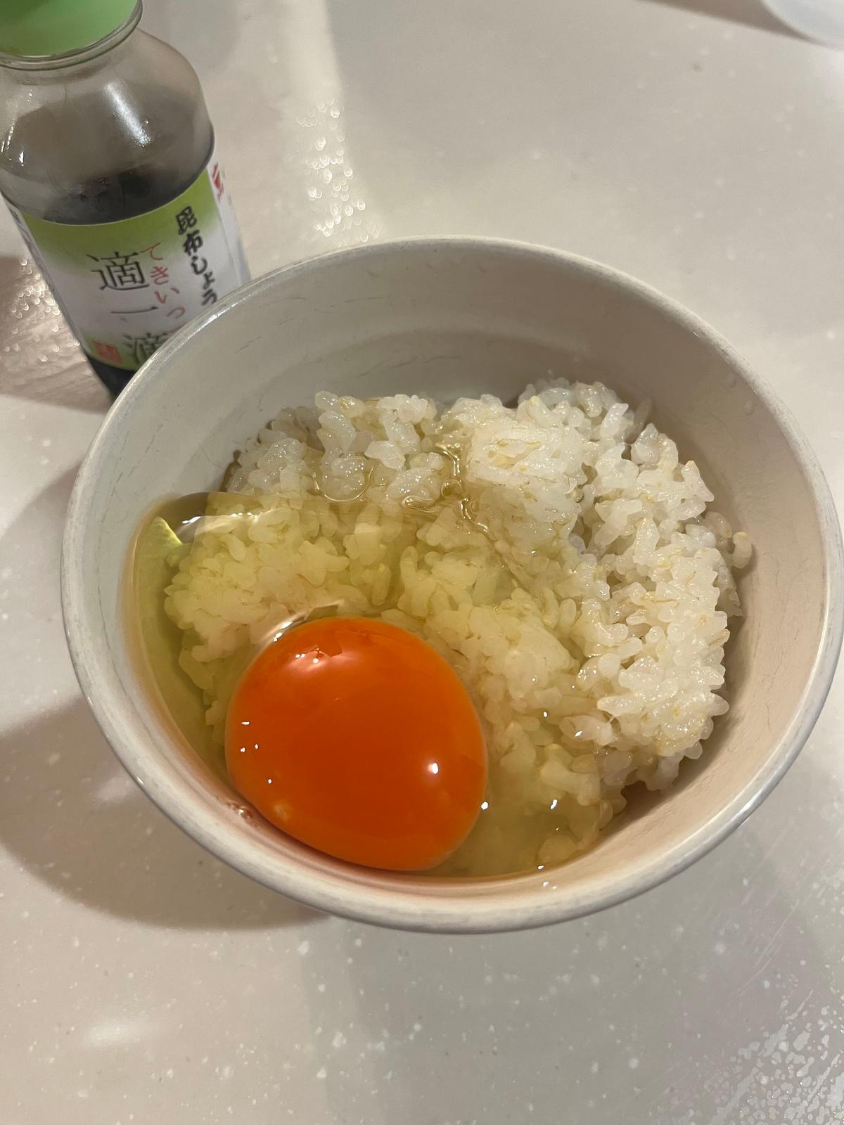 色も味も濃い!ぷるんぷるんの卵