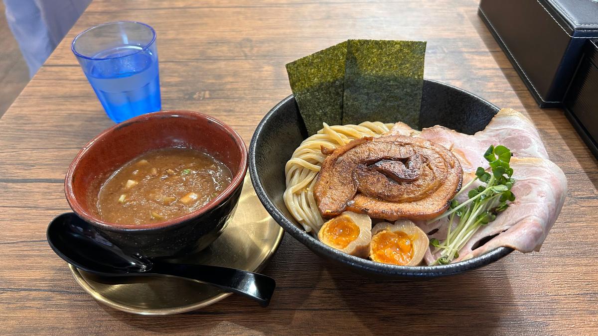 同じ値段で並盛と大盛りが選べました!こちらは大盛🍜