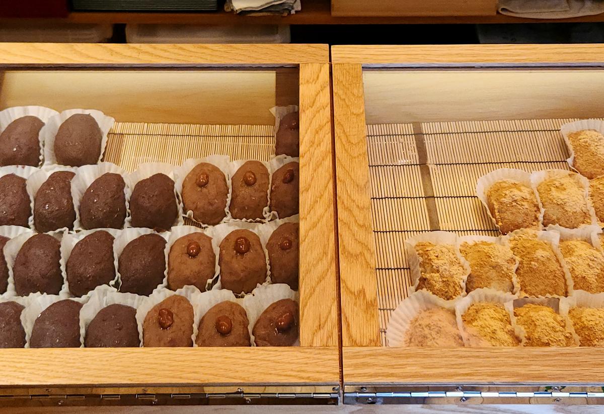 お店に入ったらすぐ目に入ります!
