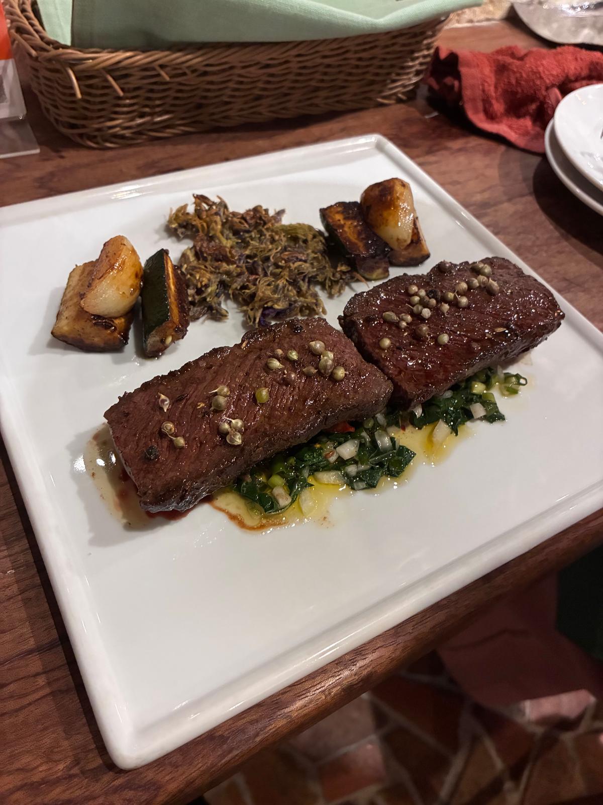 鹿肉のステーキほんとに美味しい😋