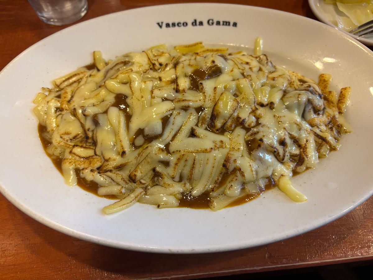 ビーフカレー(ライス普通、チーズトッピング)1300円