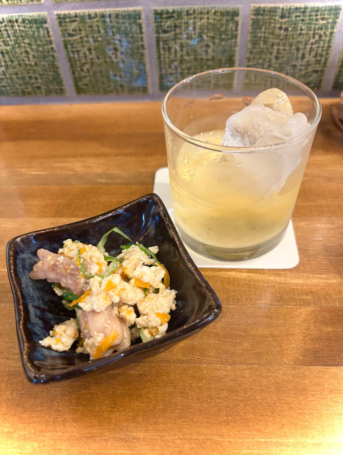 サービスの突き出し 梅酒450円