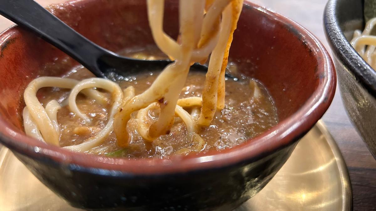 麺には軽くつけるだけで十分な味わい