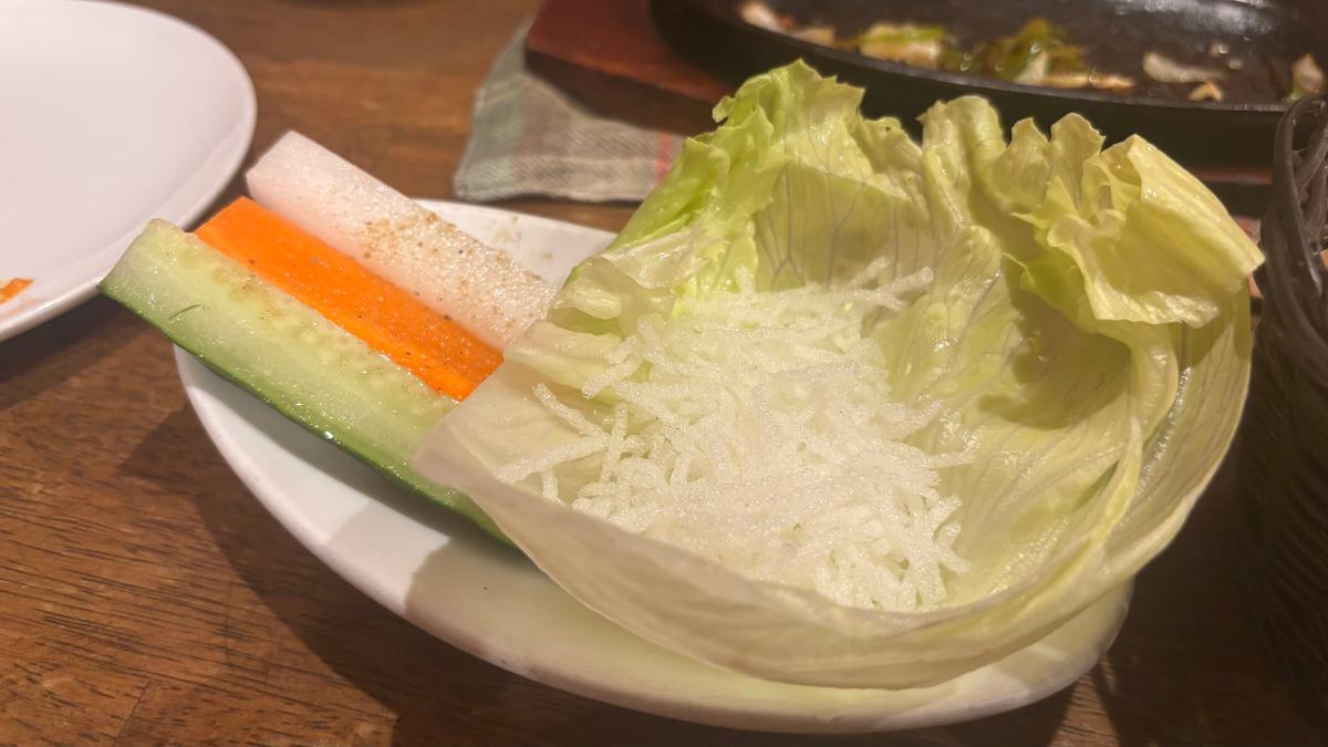 シャキシャキのスティックサラダが口直しに最高🥗
