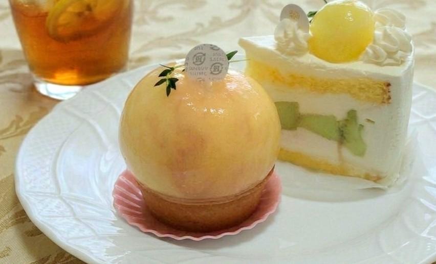 まるごと桃タルト🍑