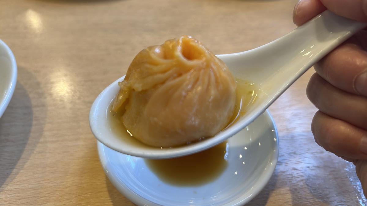 肉汁ジュワッと小籠包