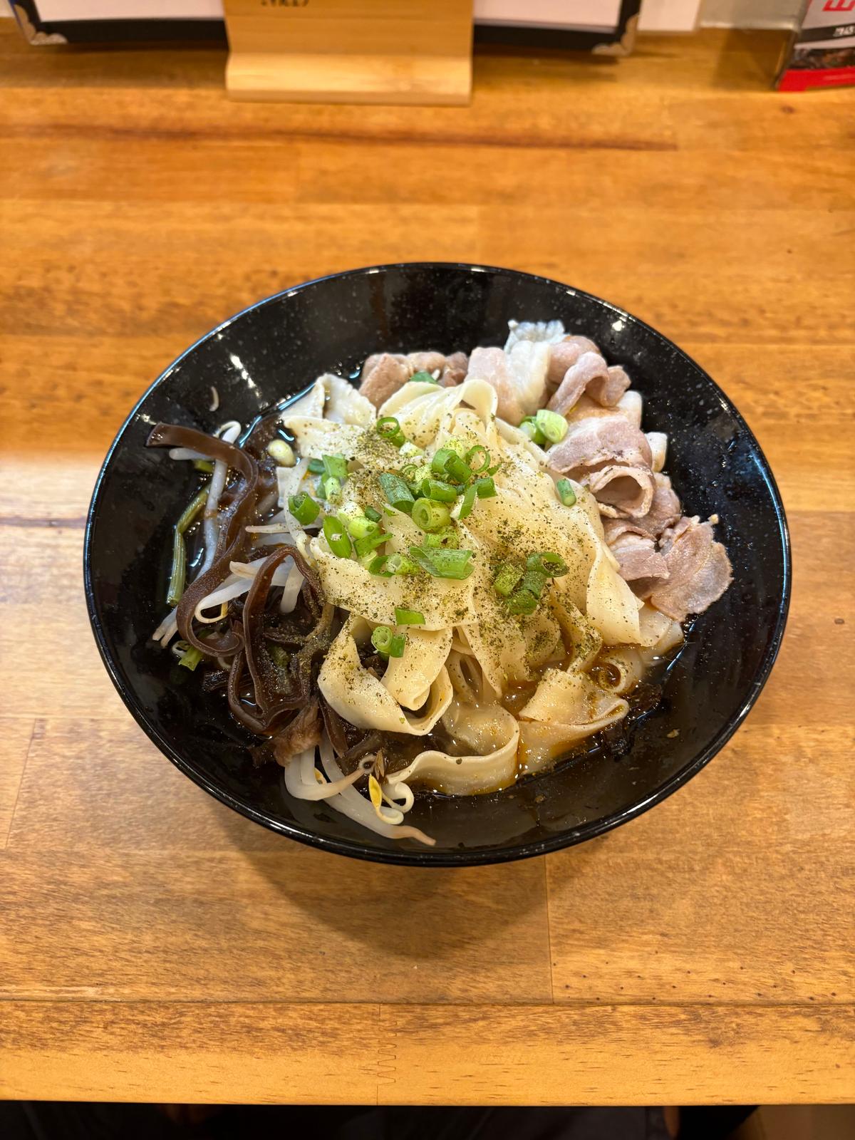 刀削麺
