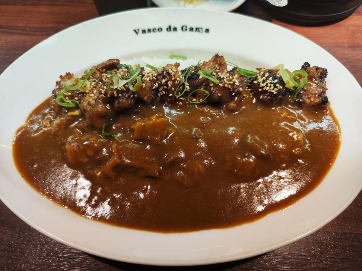 焼きホルモンカレー(ご飯大盛り)