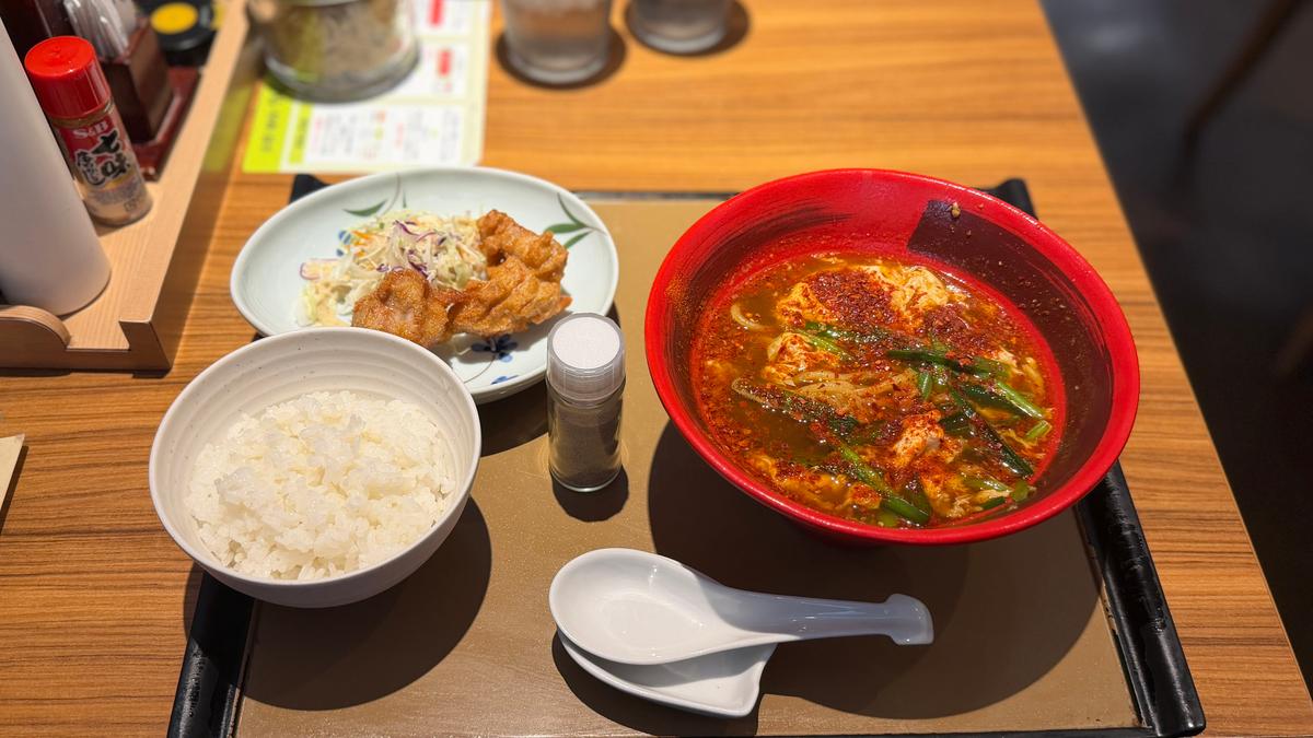 辛さ3倍辛ウマ麺と唐揚げ定食¥1260