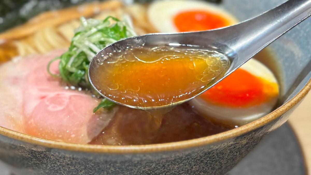 貝出汁の効いた鶏醤油清湯スープ✨