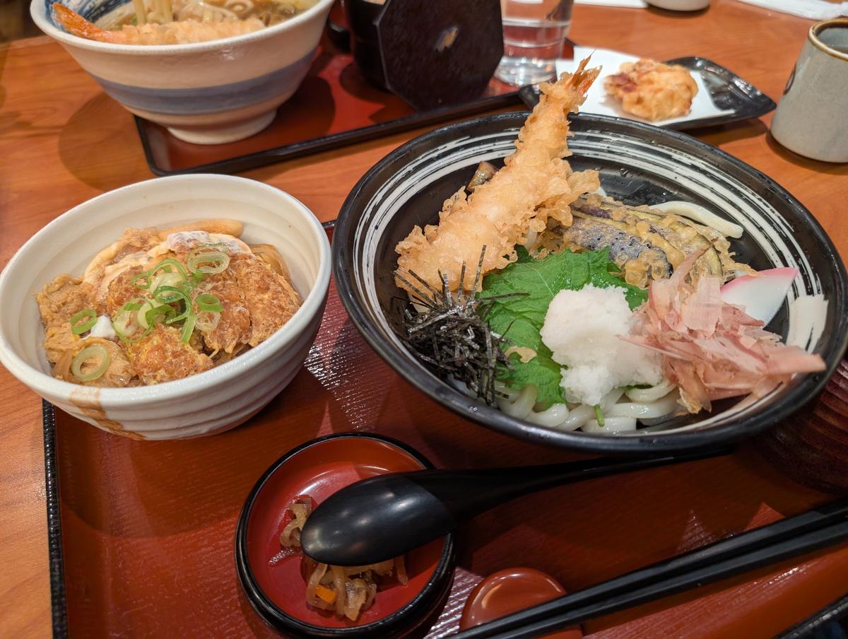 カツ丼と大海老おろしうどん定食
