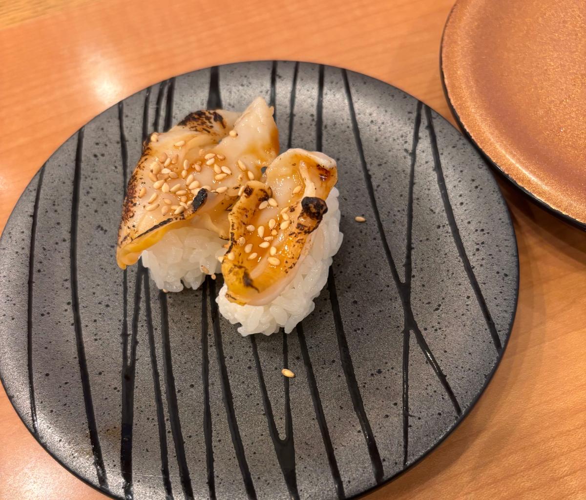 つぶ貝も炙ってもらいました