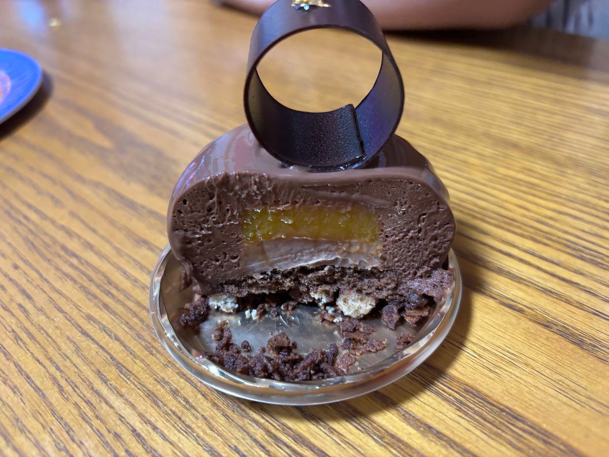 ミルクオランジュの中にオレンジクリームが!甘酸っぱくてめちゃうまです!