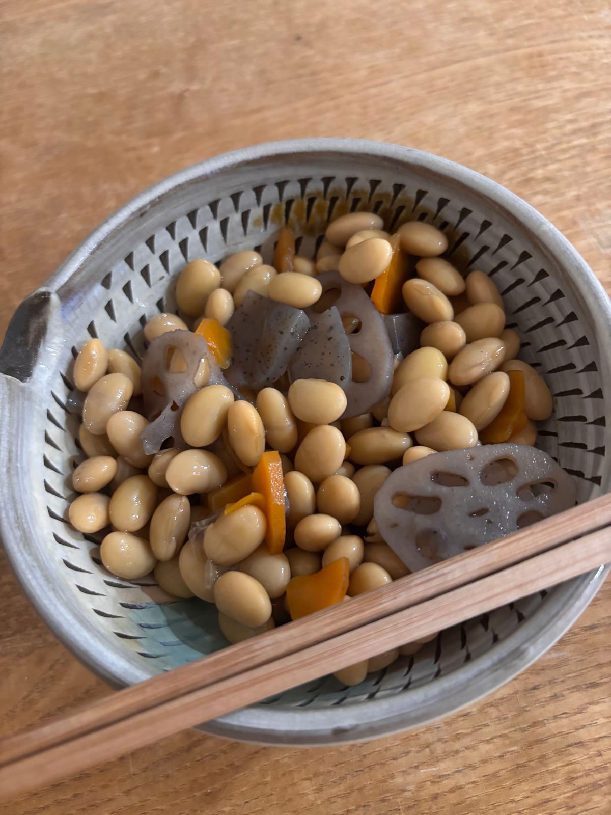 五目豆はレンコンもシャキシャキしておいしい。