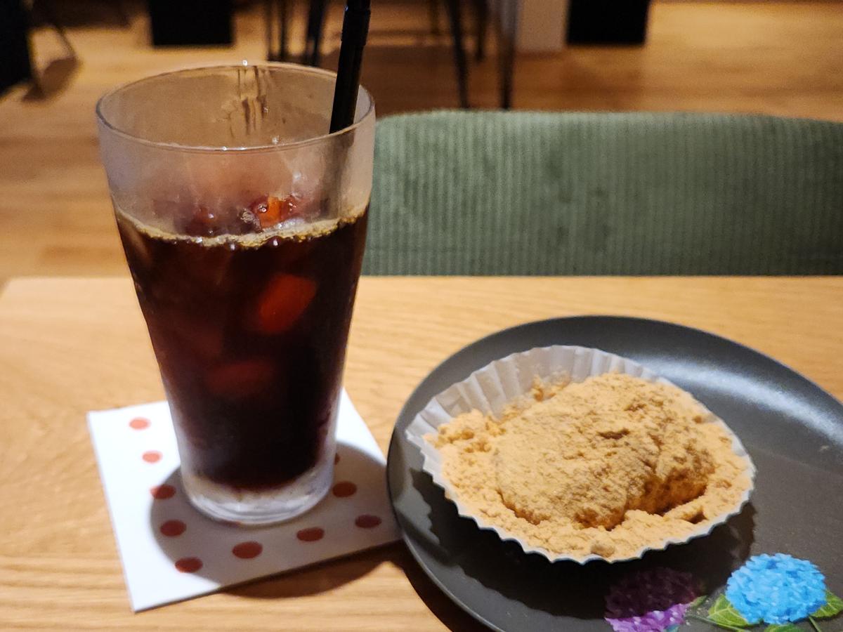 ゴリラ~ズブレンド珈琲ときな粉たっぷりおはぎ!
