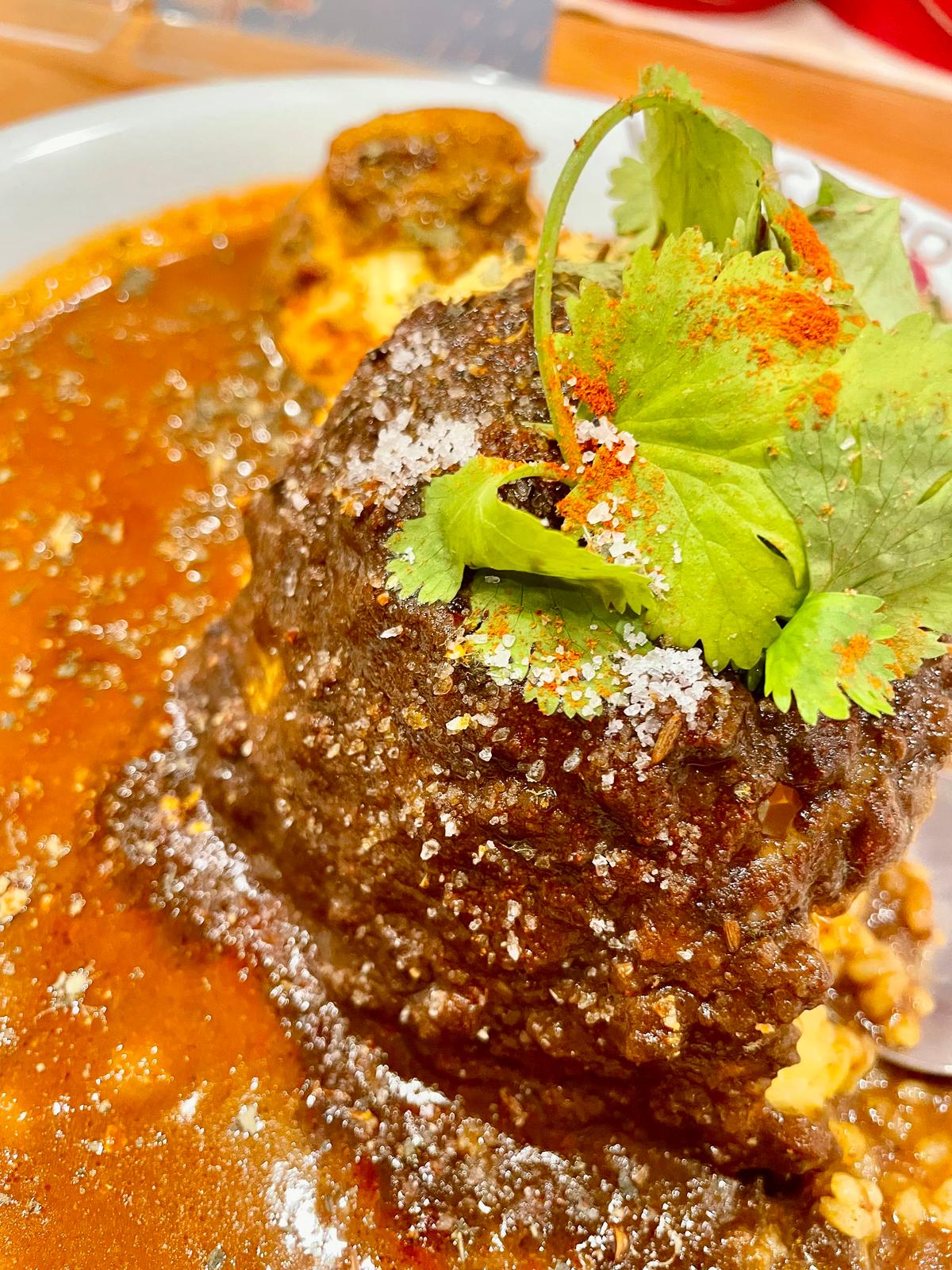 キーマカレーにちょっと塩乗せると美味しい