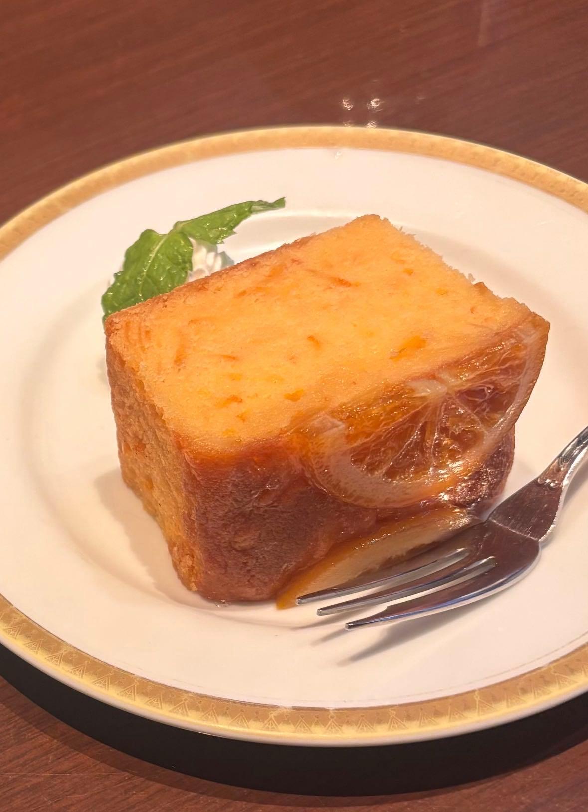 みえにくいですが生クリームも添えられています