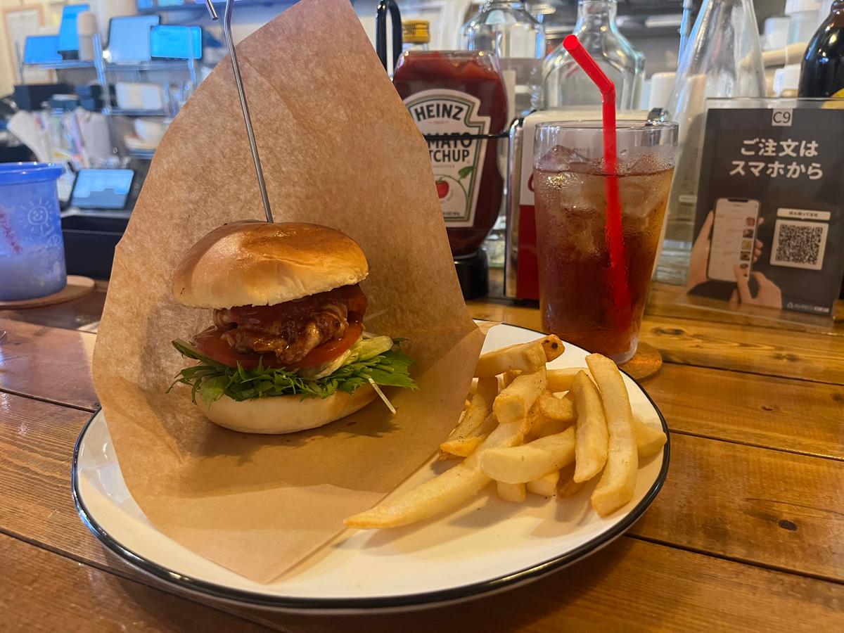 BBQチキンバーガー