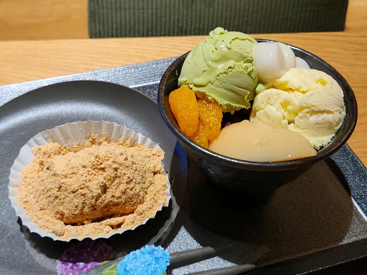 きな粉のおはぎとクリームぜんざい