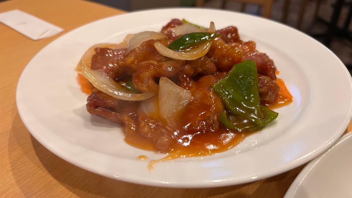 赤い酢豚は熱々で美味しい!むせやすいので注意!!
